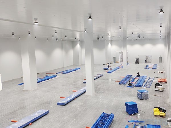 建造鋼結(jié)構(gòu)冷庫(kù)造價(jià)每平米多少錢(qián)？