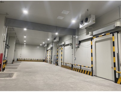 江蘇太倉遠(yuǎn)洋物流二氧化碳復(fù)疊系統(tǒng)冷庫建造工程案例